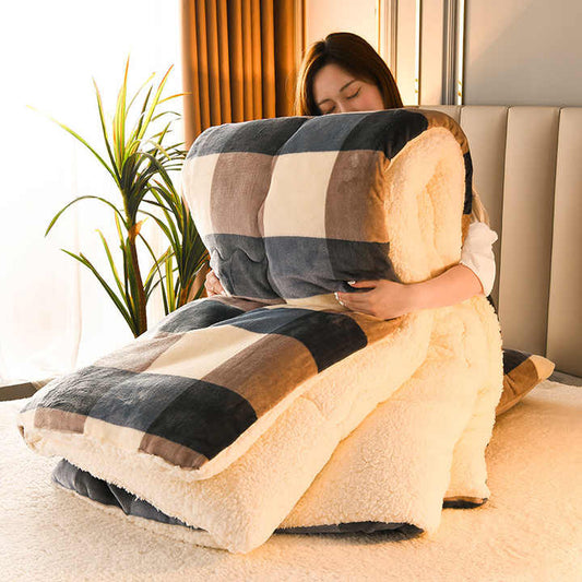 لحاف صوف الضأن السميك الدافئ ، لحاف من . Thick warm lambswool quilt, soft chemical fiber quilt,