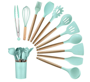 Heat-resistant wooden spoons 