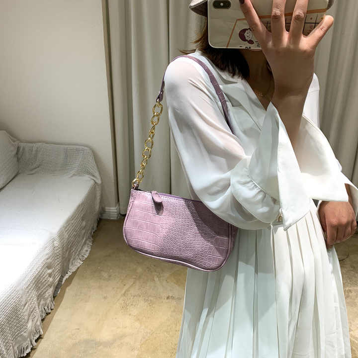 Stylish shoulder bags for women 