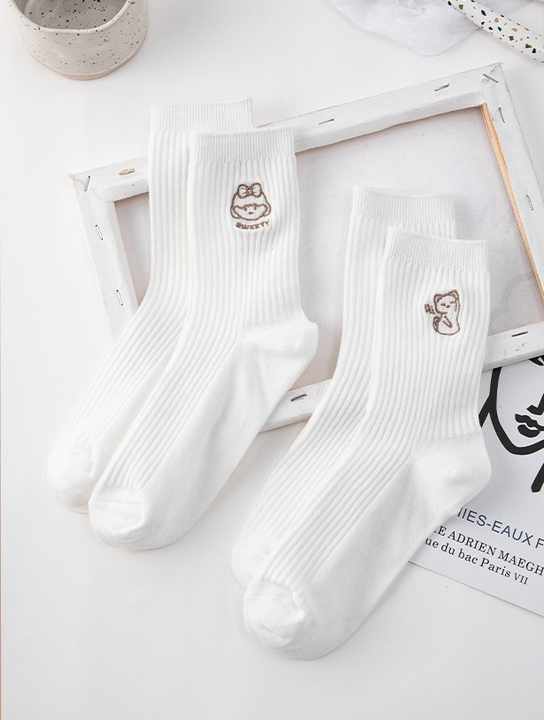 White Animal Embroidery Korean Socksجوارب نسائية للبالغين، جوارب نسائية بيضاء مطرزة