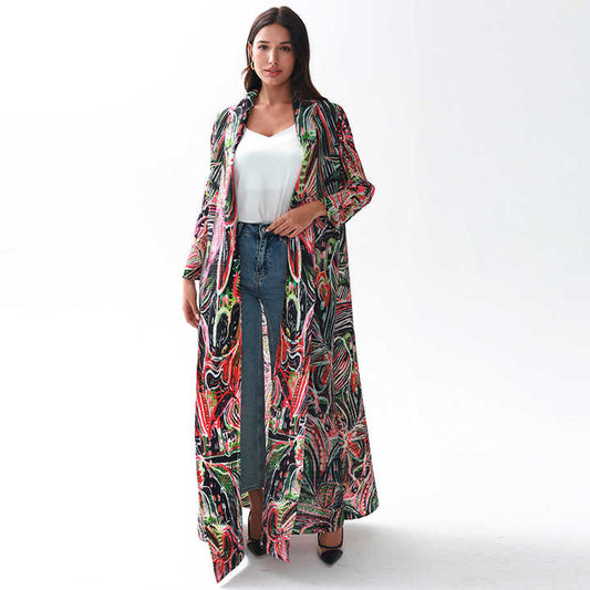 عبايات ملونة بتصميم انيق