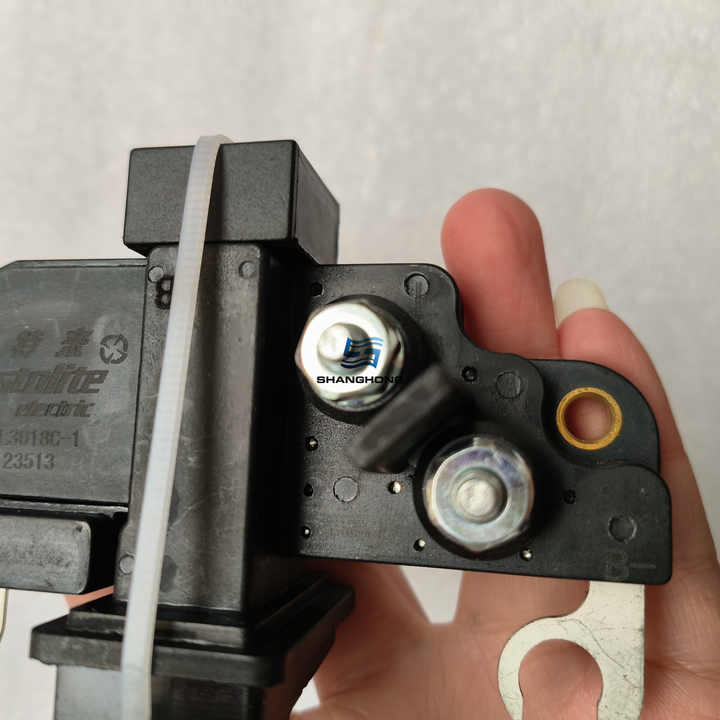Electrical system voltage regulator 