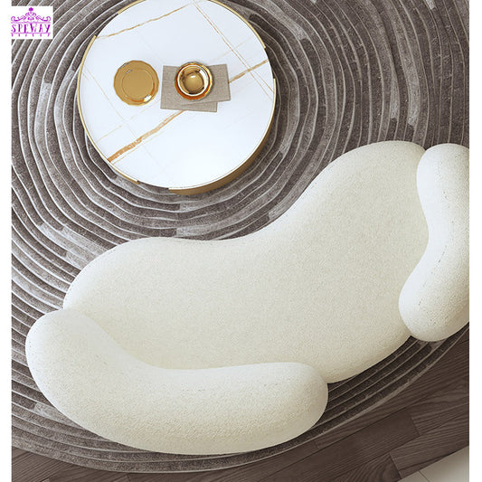 أريكة بثلاثة مقاعد من القماش الكريمي