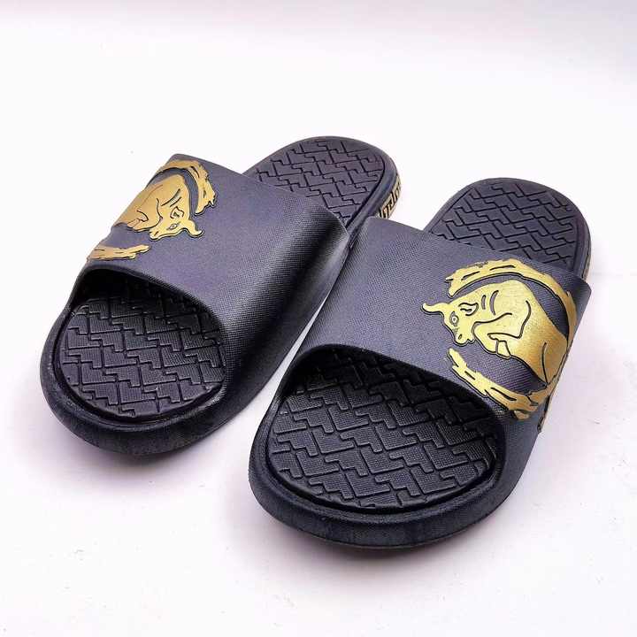 New style of fashionable slippers 