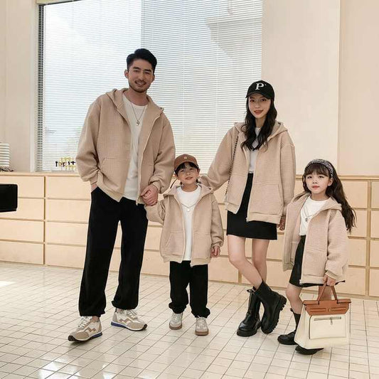 ملابس الأسرة مطابقة وتتسابق  Clothes Family Matching