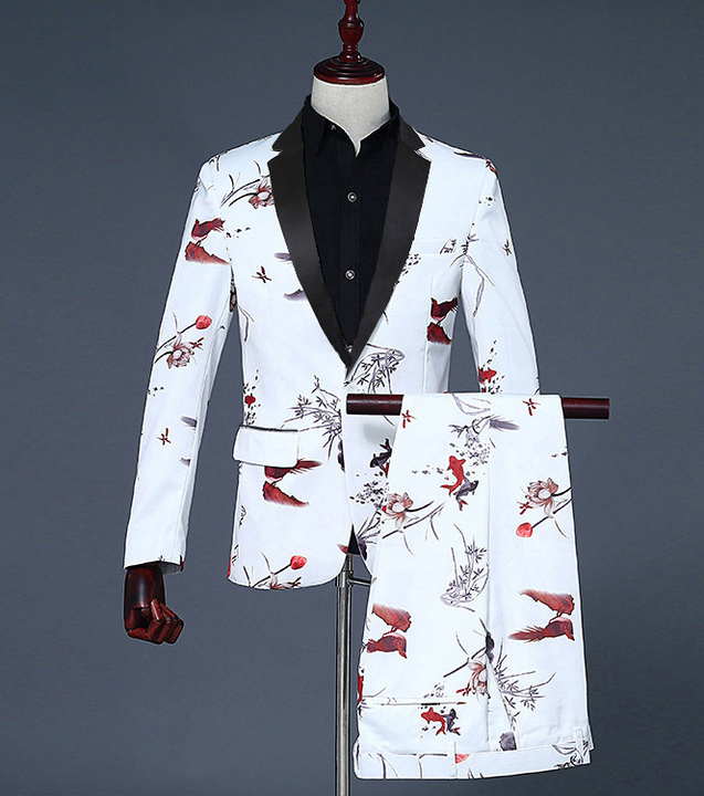 Customize high-end men's suits 