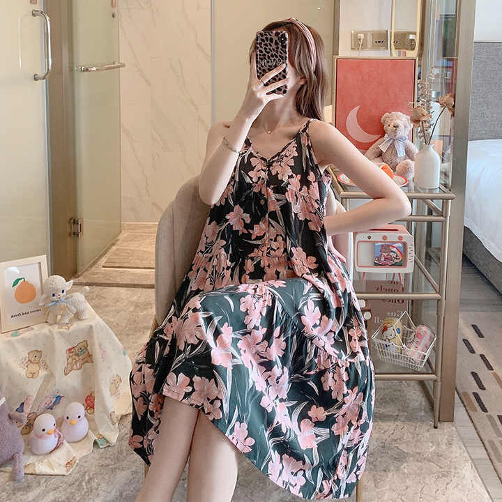 Women's sleepwear 