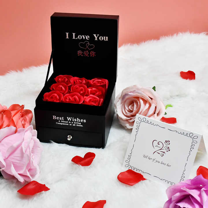 Valentine's Day 9 Forever Artificial Roses with Pendant. 