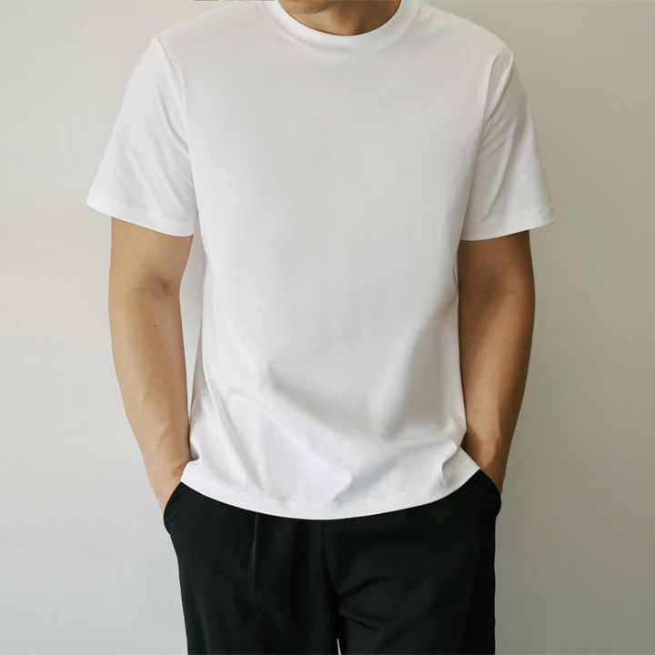 Short-sleeved T-shirt 