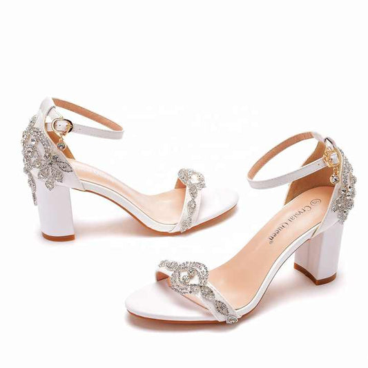 حذاء زفاف أبيض