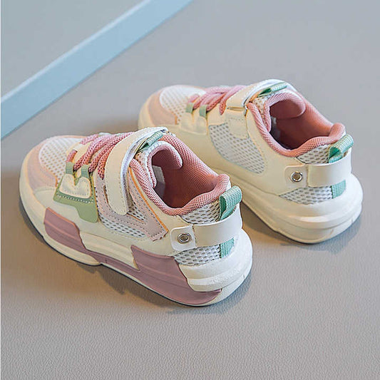 أحذية رياضية جديدة عالية الجودة  . New high quality sneakers