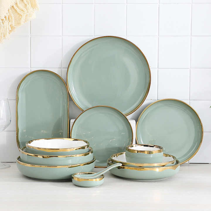 Serving utensil sets 