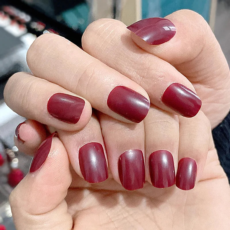 False Nails 