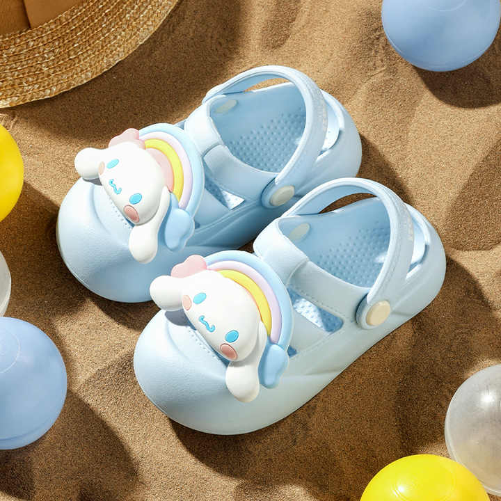 Girls' Crocs with Cartoon Design 