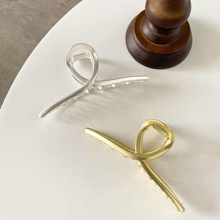 Fashionable gold plated hair pins 