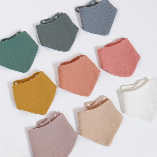 مريلة لعاب الأطفال عنايه