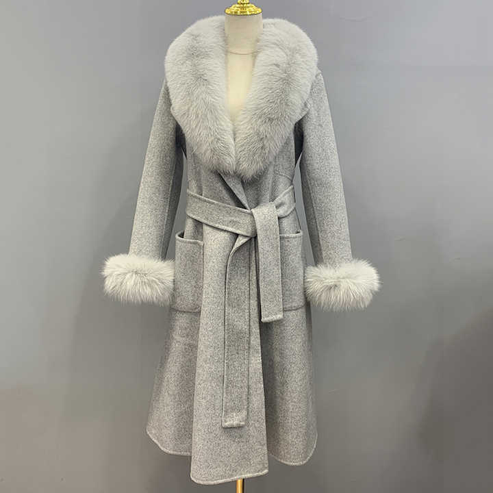 Elegant women's long wool and cashmere coat