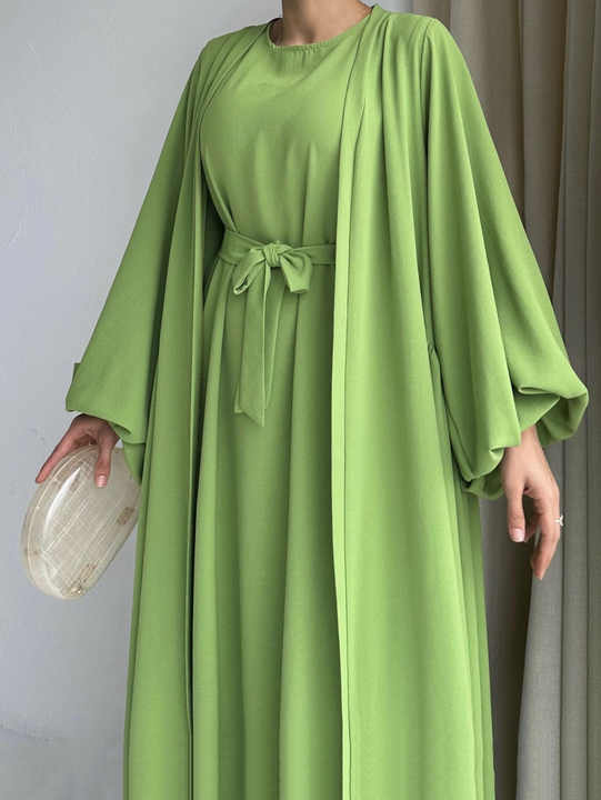 Elegant women's abayas 