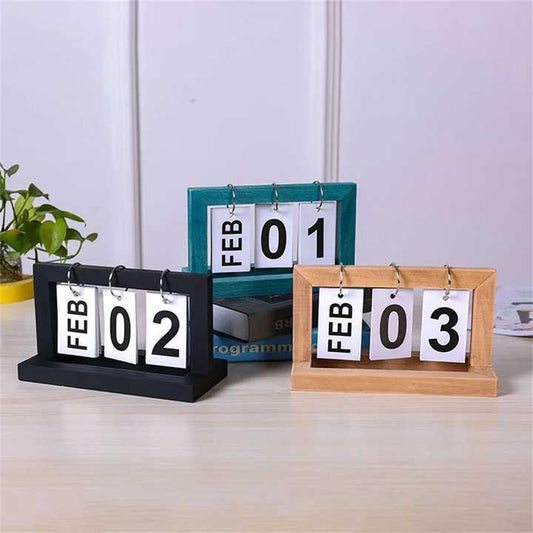wooden calendar تقويم خشبي