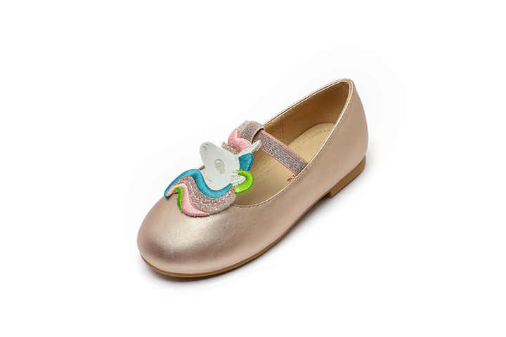 Girls' casual leather shoes,, little princess shoes, soft sole shoes for children in summer, general shoesحذاء بناتي كاجوال من الجلد، حذاء للأميرة الصغيرة ، حذاء وحيد وناعم للأطفال في فصل الصيف ، حذاء عام
