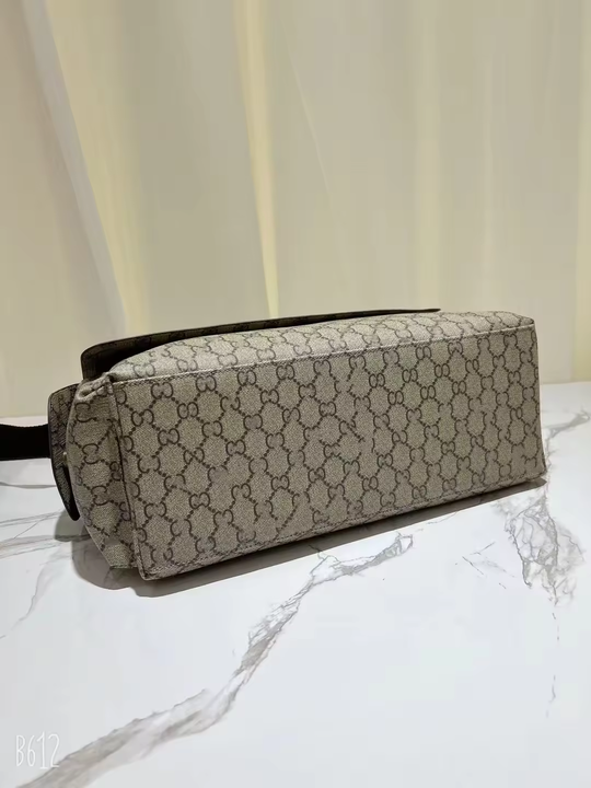 Diaper bag for mothers 