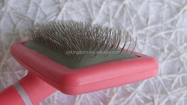 مقبض من البلاستيك الوردي الحيوانات الأليفة . Pink Plastic Handle Pet Dog Cat Animal Puppy Dog Hair