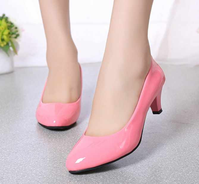 Elegant women's heels 