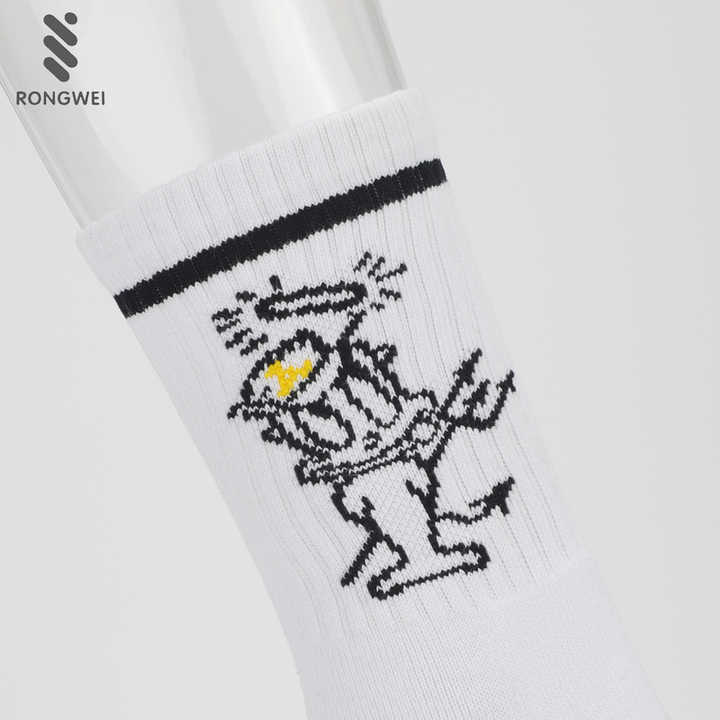 Fashion Cartoon Crew Casual Sports Socks White Custom Basketball Crew Running Socks 