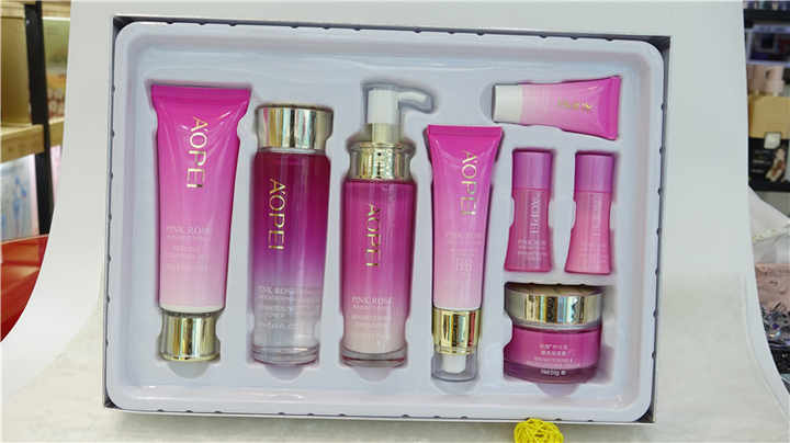 Skin care facial moisturizer 