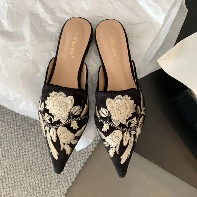 أحذية نسائية كاجوال  - Women's Casual Shoes