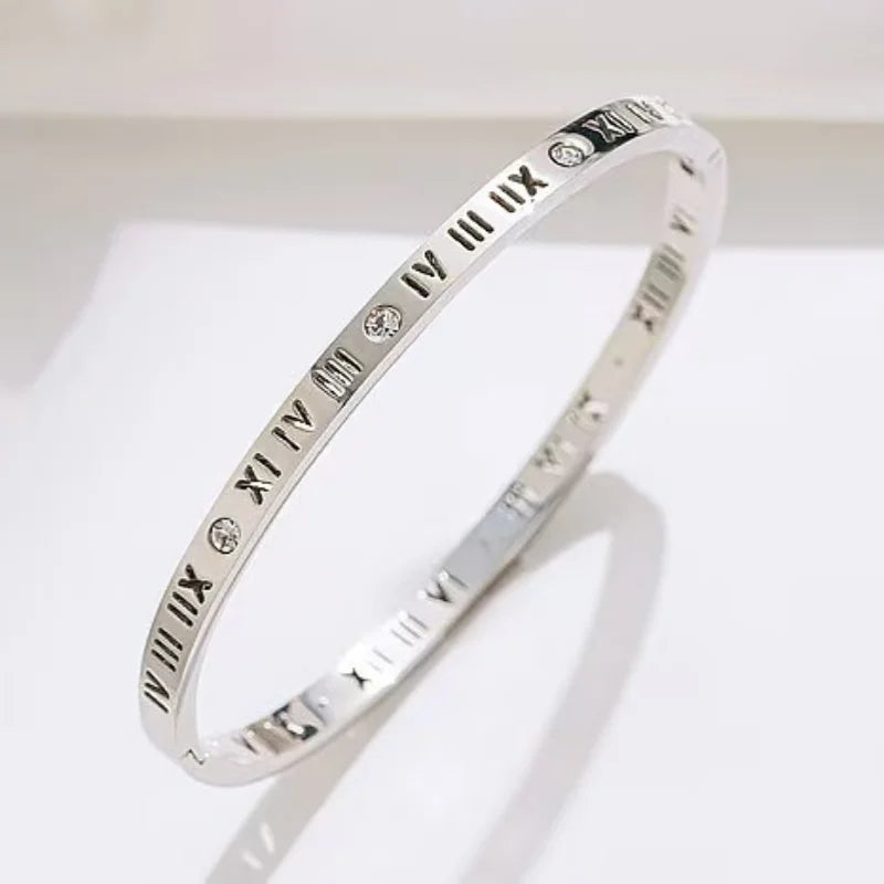 Women's jewelry bracelets
