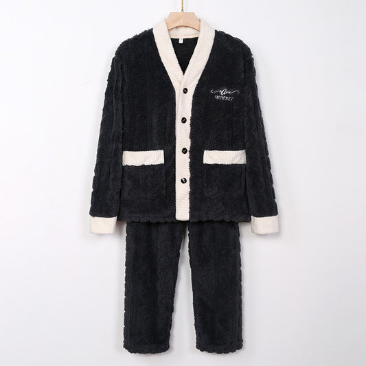 بدلات نوم رجال كم طويل