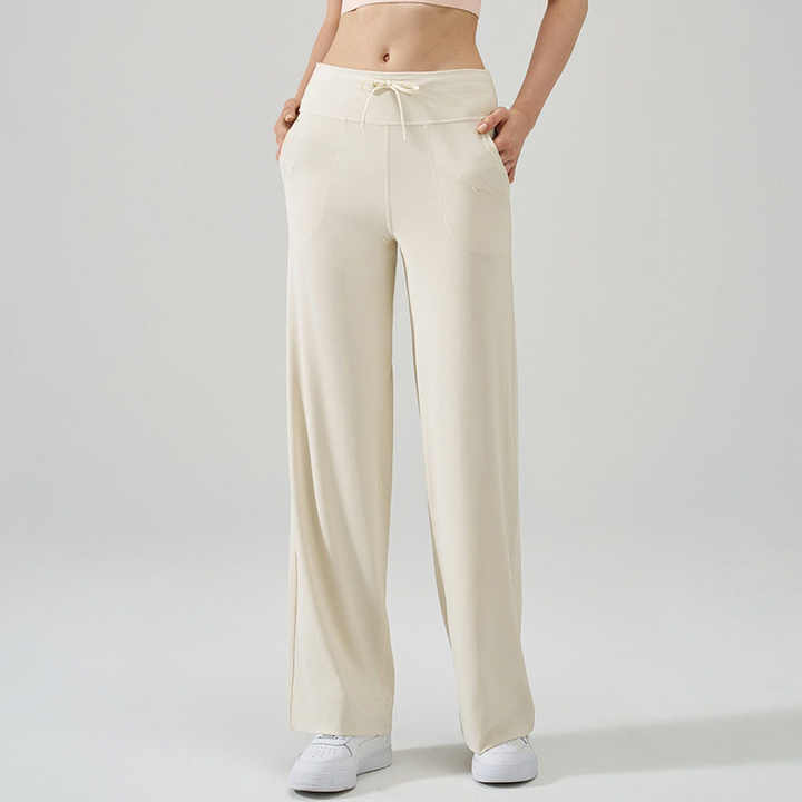 Women's workout clothing 
