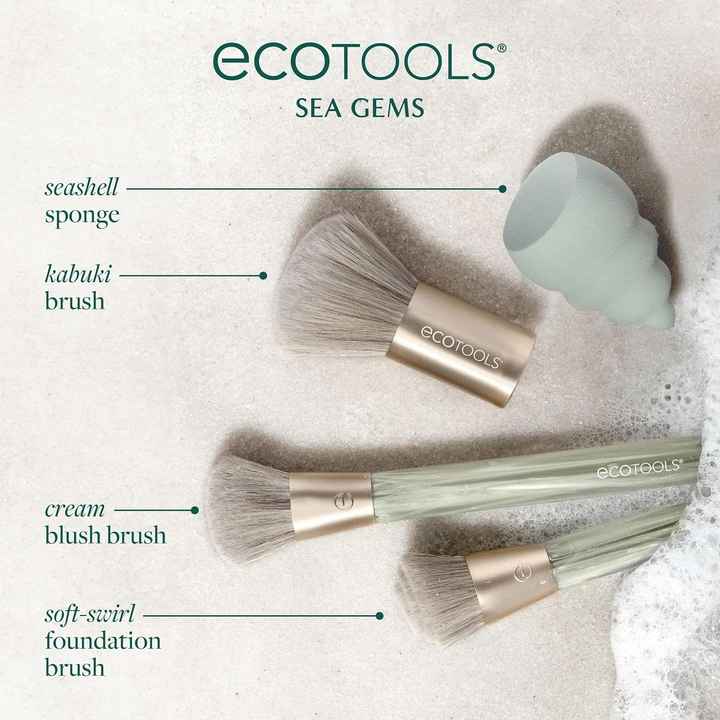 Eco-friendly makeup brush set