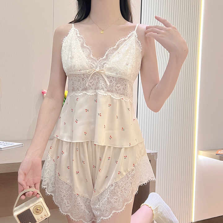 Women's sleepwear 