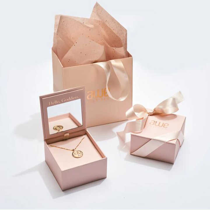 هدايا، gifts