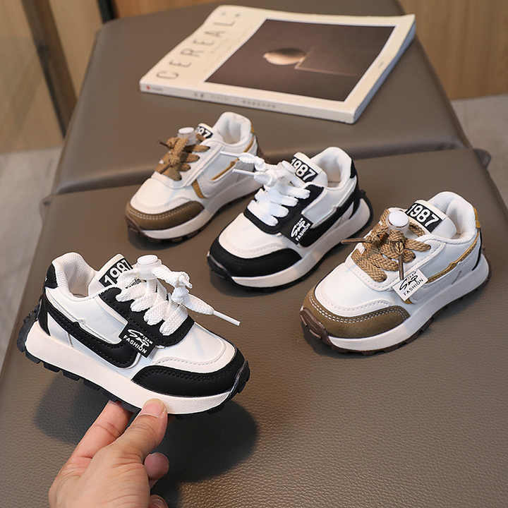 أحذية ركض عصرية للأطفال الصغار أحذية مسطحة . Fashion Toddler Running Shoes Casual Flats Lace-up