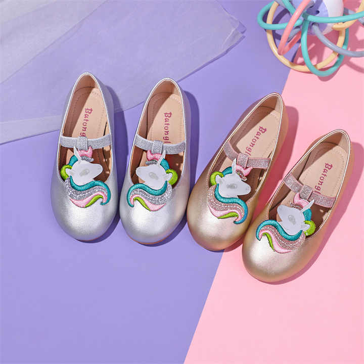 Girls' casual leather shoes,, little princess shoes, soft sole shoes for children in summer, general shoesحذاء بناتي كاجوال من الجلد، حذاء للأميرة الصغيرة ، حذاء وحيد وناعم للأطفال في فصل الصيف ، حذاء عام