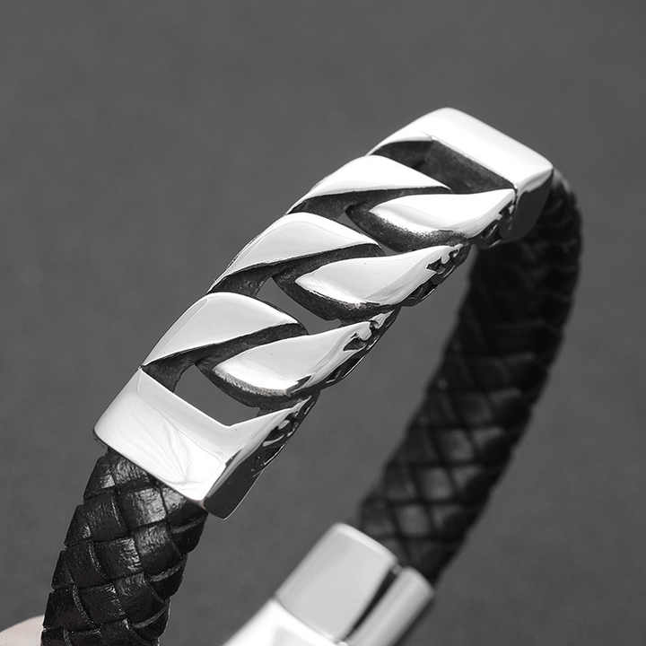 Wholesale Men's Woven Leather Stainless Bracelet. 