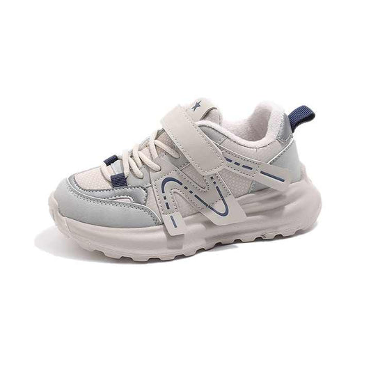 Women's sports shoes 