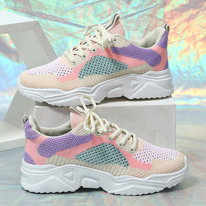 Women's sports shoes 