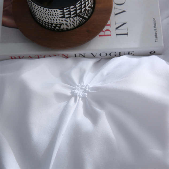 Luxury lightweight bed sheet set 