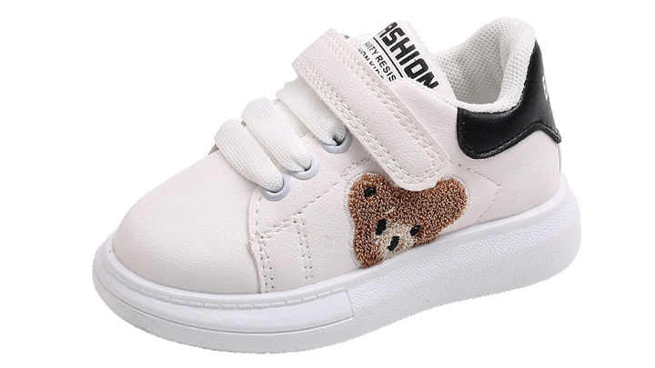 أحذية رياضية جديدة عالية الجودة  . New high quality sneakers