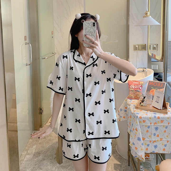 Women's summer pajamas 