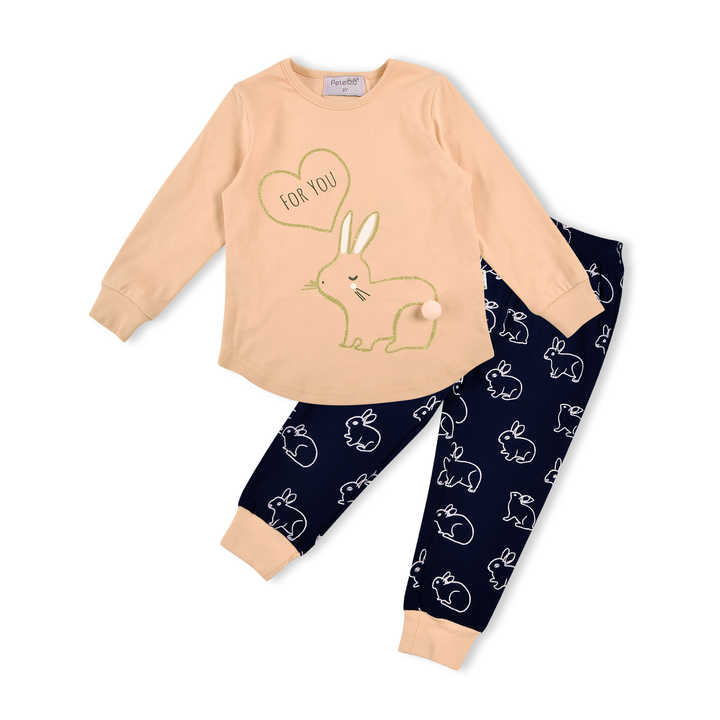 Long-sleeved children's pajamas