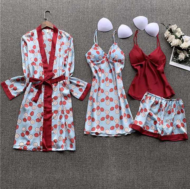 Women's sleepwear 