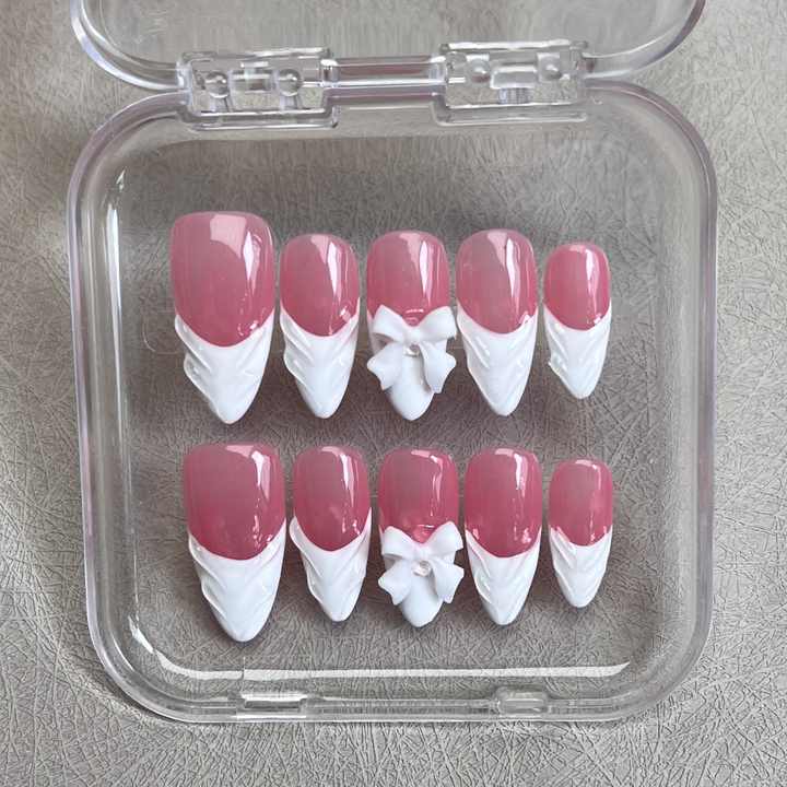 Made Acrylic -الأكريليك