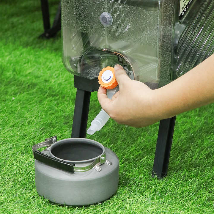 External water tank with stand and detachable faucet 