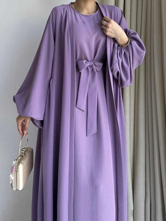 Elegant women's abayas 