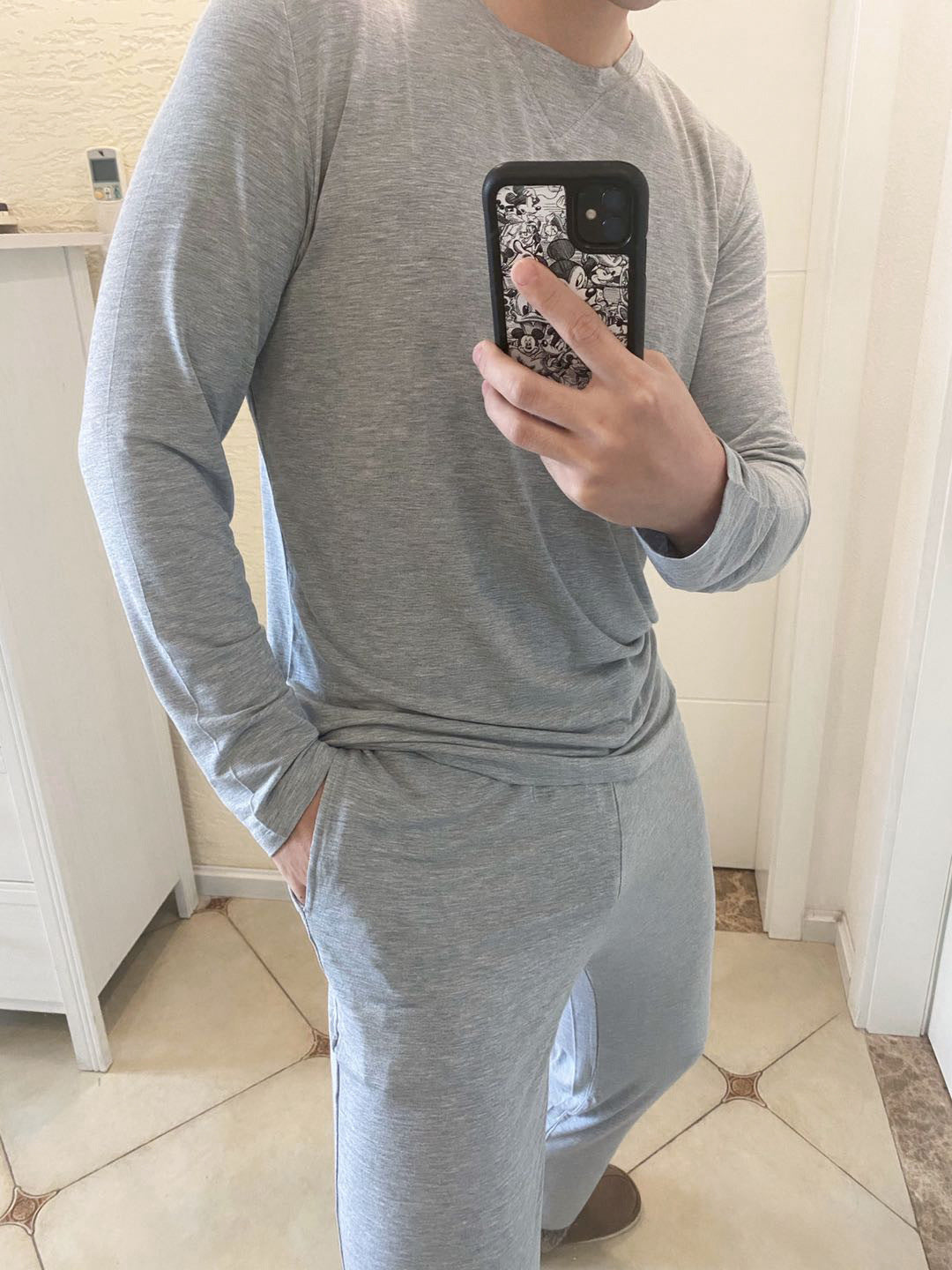 بدلات نوم رجال كم طويل